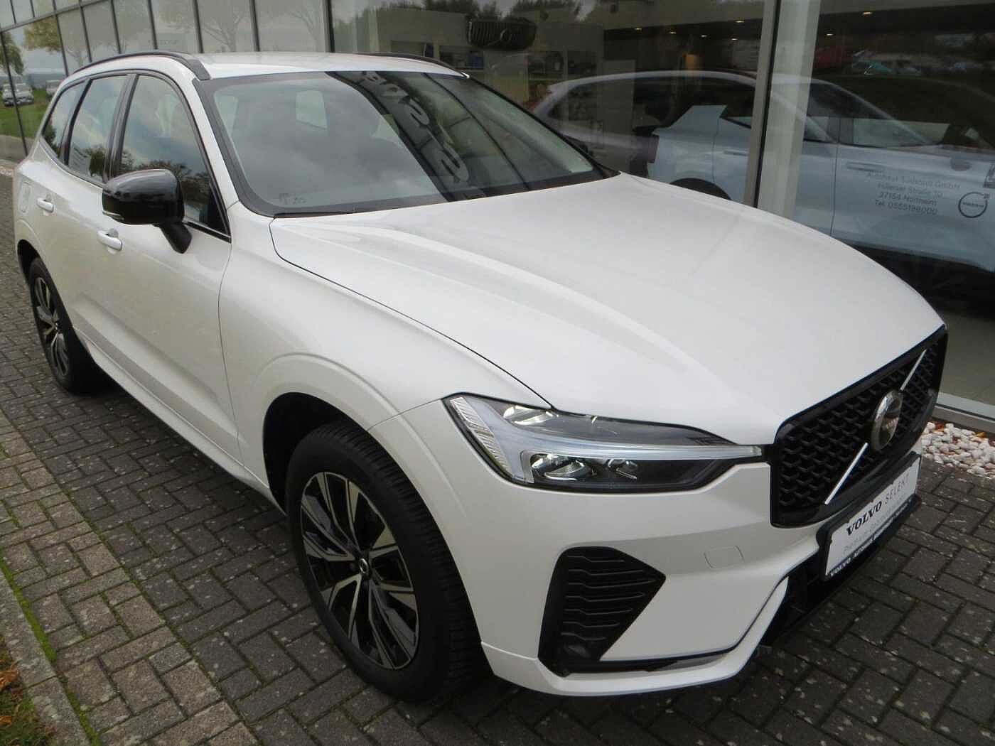 Volvo  B4 Plus Dark Auto FSH AHK