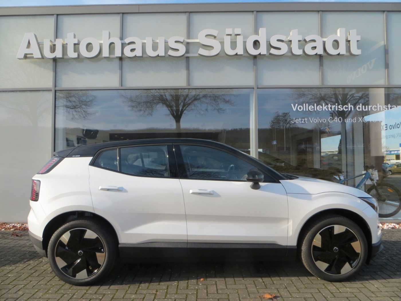 Volvo  Plus SE Extended Range