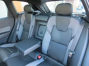 Volvo  T6 AWD Plus Black Edition ACC BLIS H&K GSD