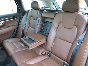 Volvo  D4 Momentum LEDER PTS R-KAM GSD