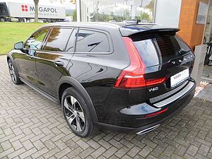 Volvo  B4 D AWD Geartronic Pro