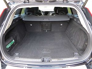 Volvo  B4 D AWD Geartronic Pro