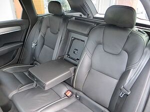 Volvo  T6 AWD Recharge Plus Dark AHK