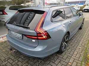 Volvo  T6 AWD Recharge Plus Dark AHK