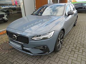 Volvo  T6 AWD Recharge Plus Dark AHK