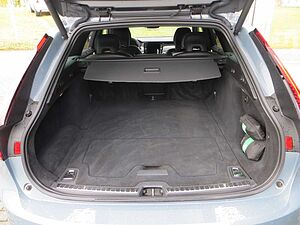 Volvo  T6 AWD Recharge Plus Dark AHK