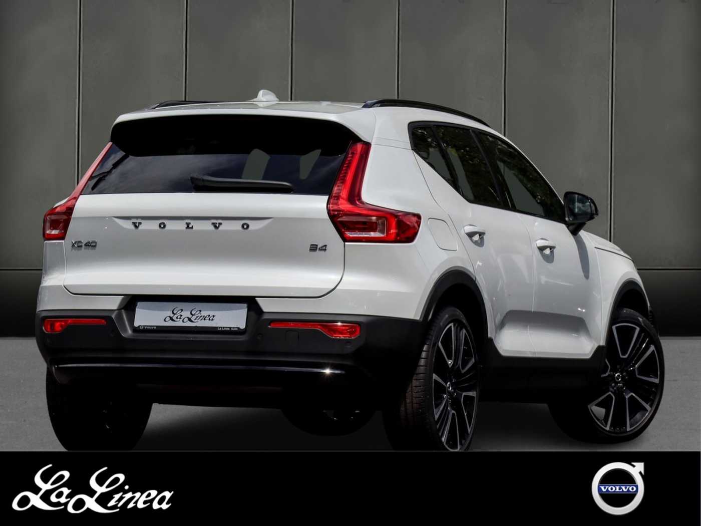 Volvo  XC40 Ultimate, B4 Mild-Hybrid, Benzin, Dark