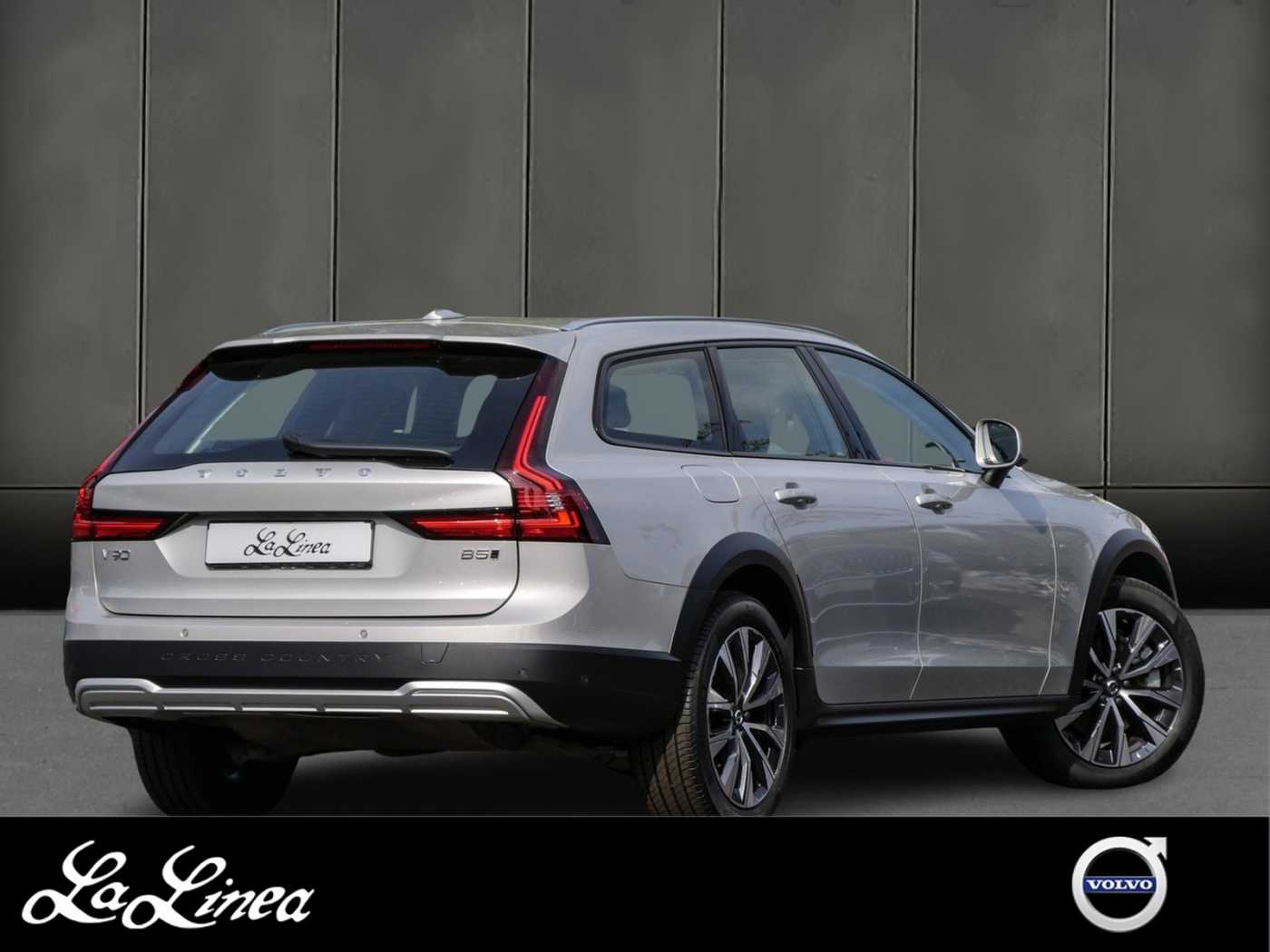 Volvo  V90 Cross Country Ultimate, B5 AWD mild hybrid, Benzin