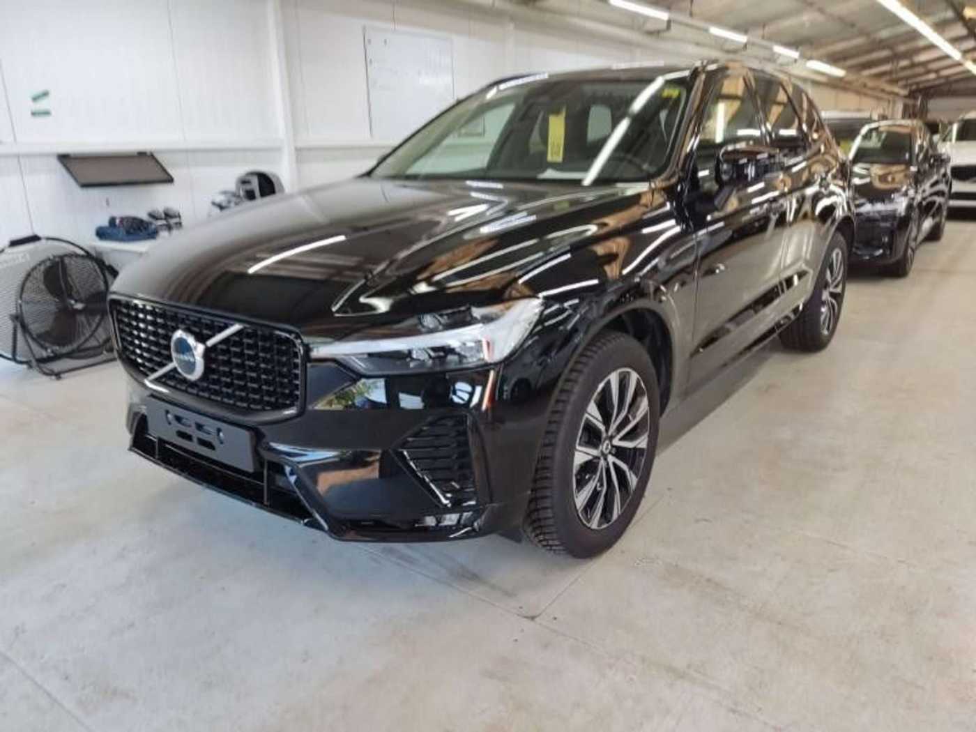 Volvo  Plus Dark AWD*ACC*BLIS*CTA*STH*