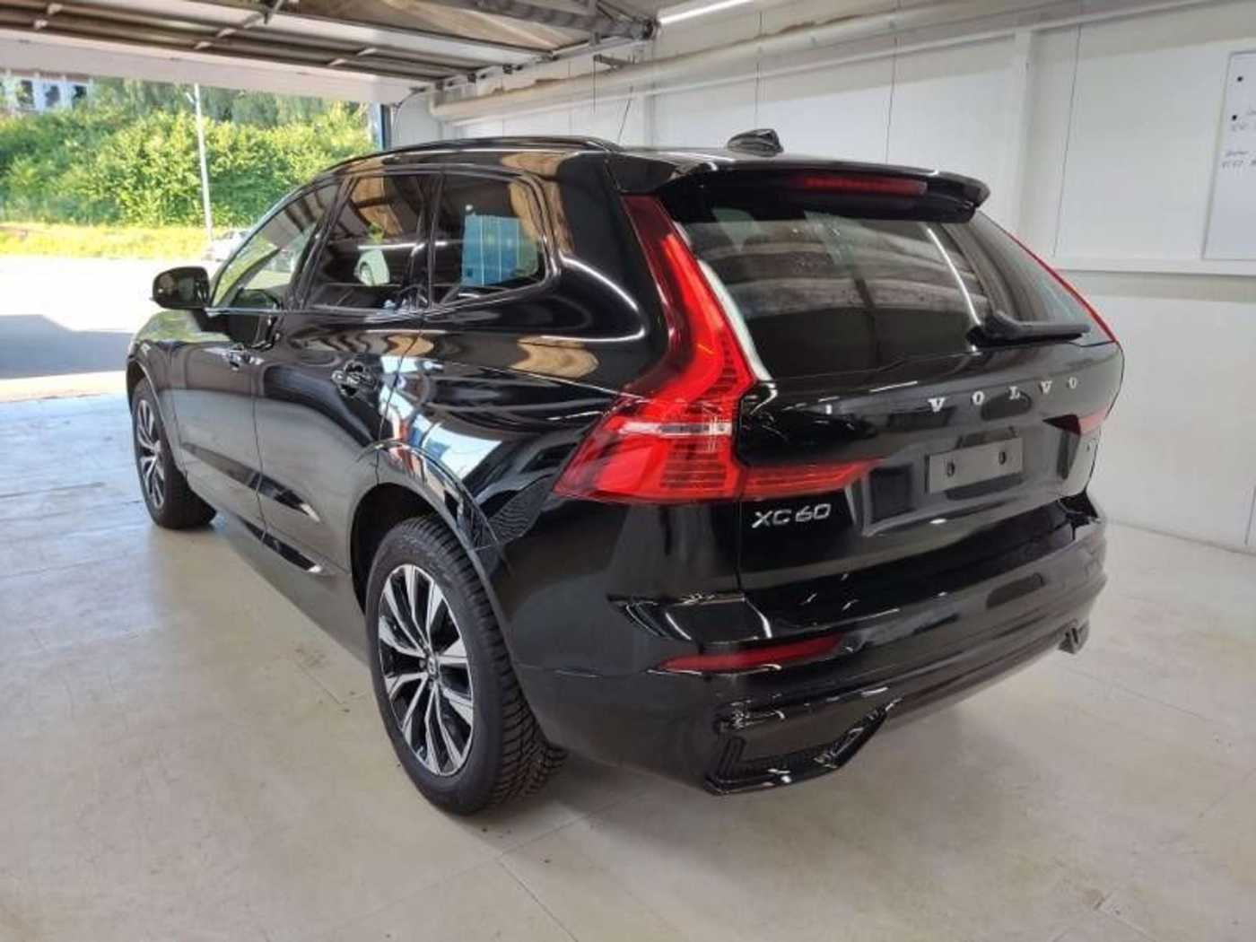 Volvo  Plus Dark AWD*ACC*BLIS*CTA*STH*