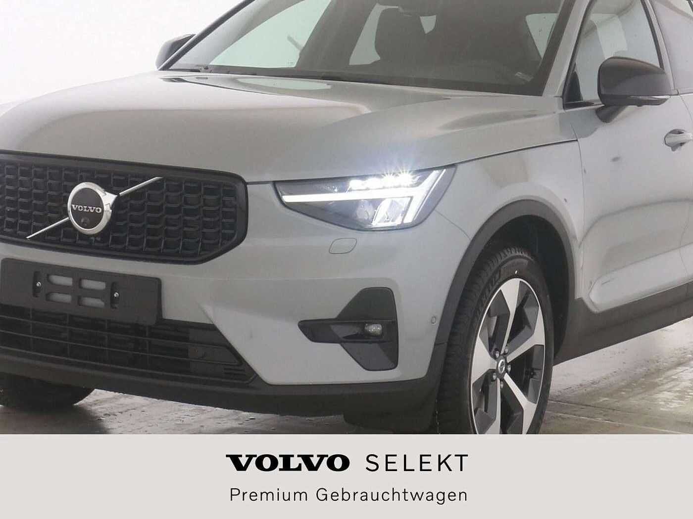 Volvo  Plus Dark*LEDER*360°*BLIS*ACC*CTA*LED