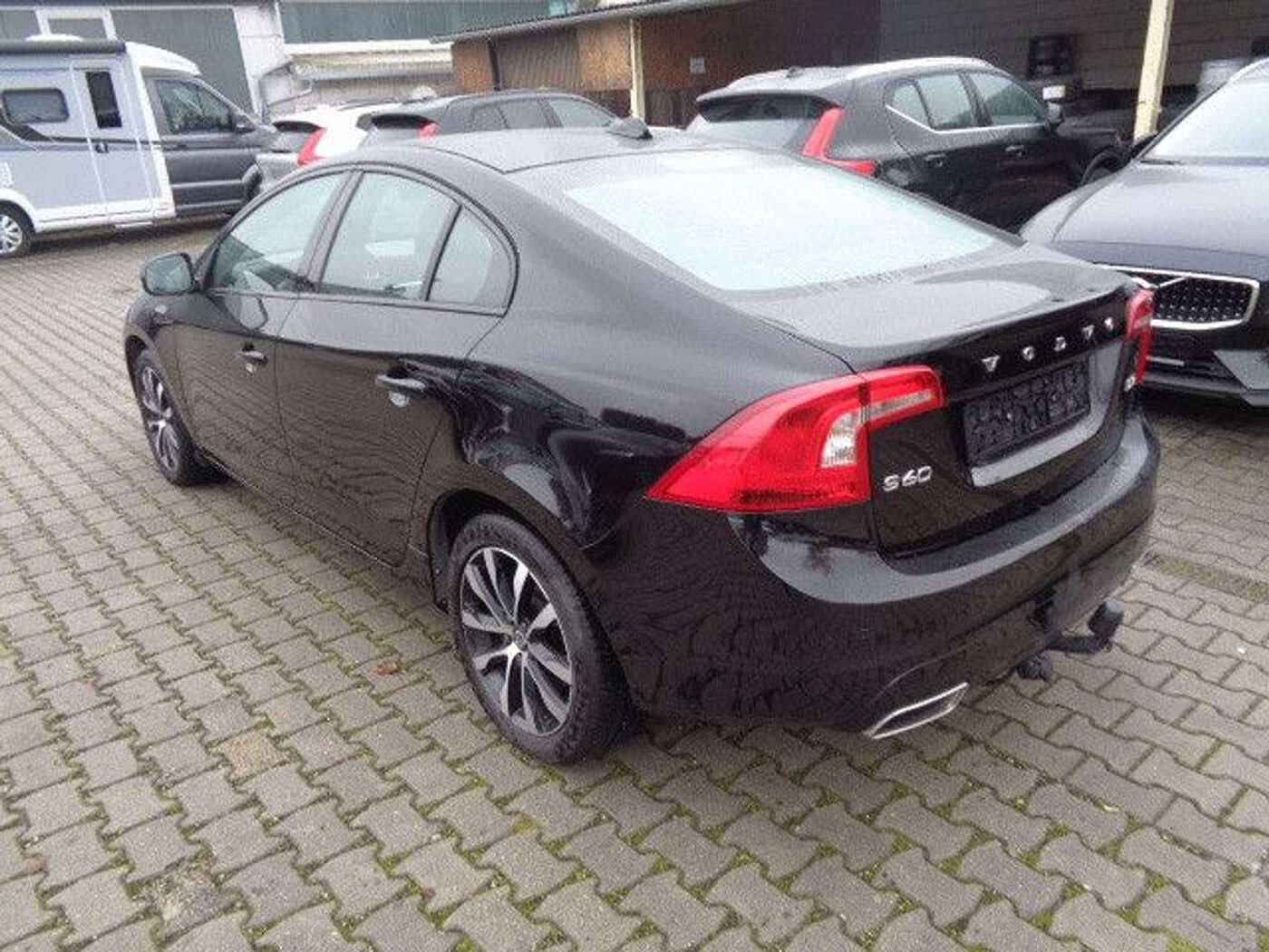 Volvo  Linje Svart*KAMERA*AHK*LEDER*PDC*