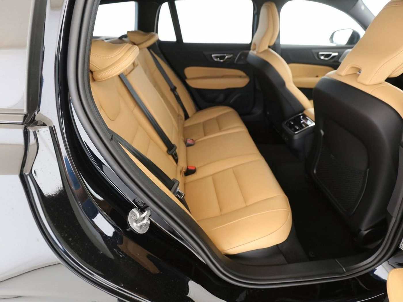 Volvo  Ultra Dark*360*BOWERS*HUD*AHK*LEDER BEIGE
