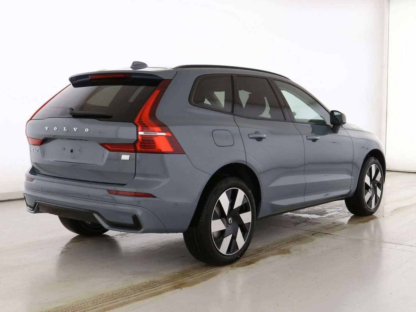 Volvo  T8 Ultimate Dark Recharge PlugIn Hybrid AWD