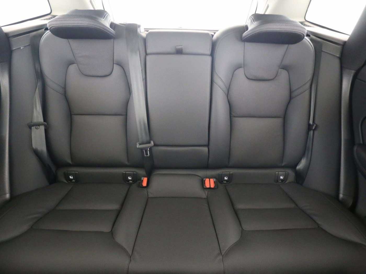 Volvo  T8 Ultimate Dark Recharge PlugIn Hybrid AWD