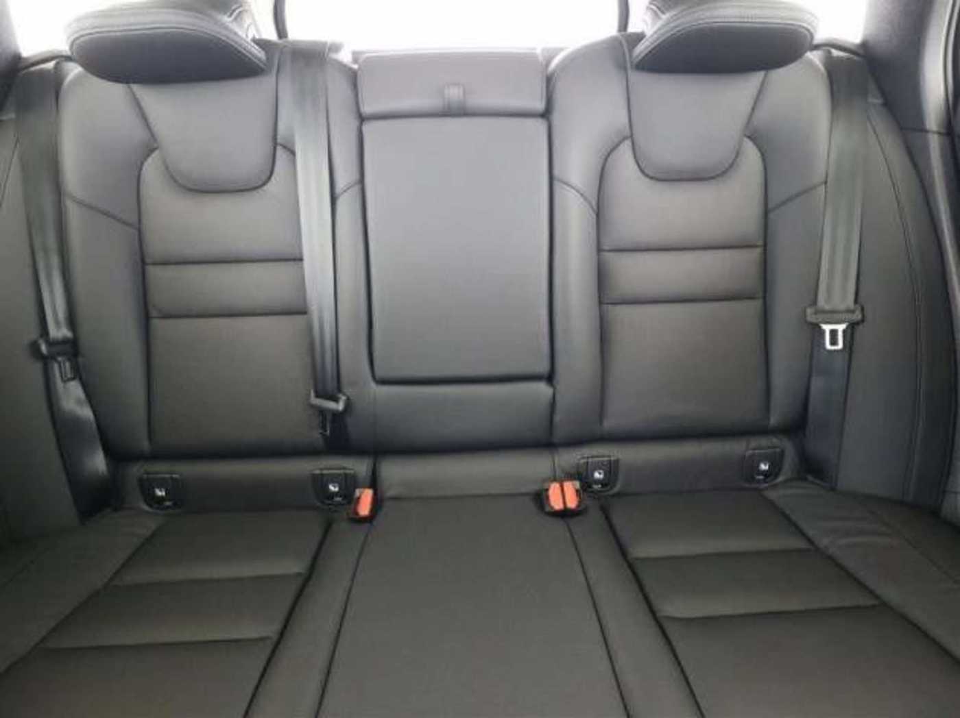 Volvo  Plus Dark*SD*AHK*BLIS*ACC*VOLL-LED*0,99% eff