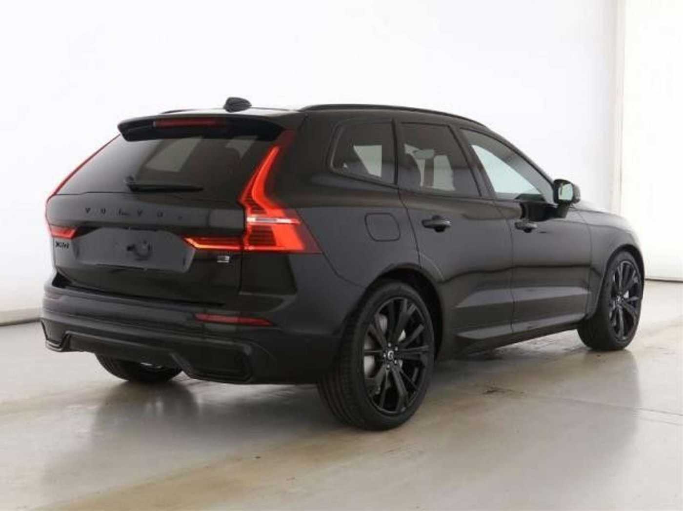 Volvo  Plus Black Edition  Plug-In Hybrid*FOUR-C