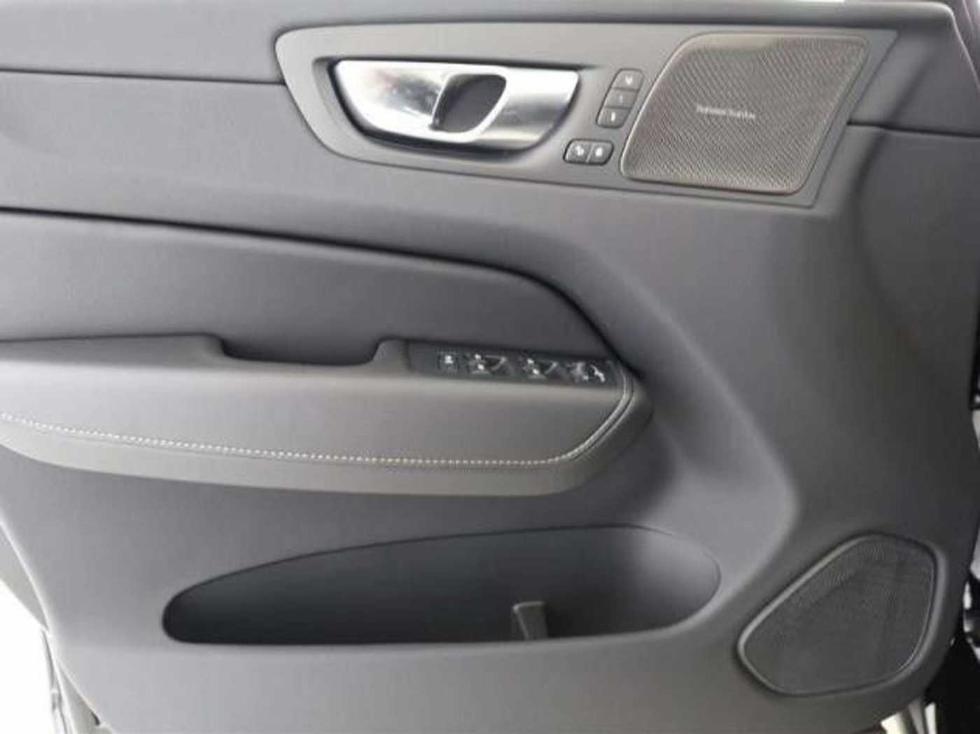 Volvo  Plus Black Edition  Plug-In Hybrid*FOUR-C
