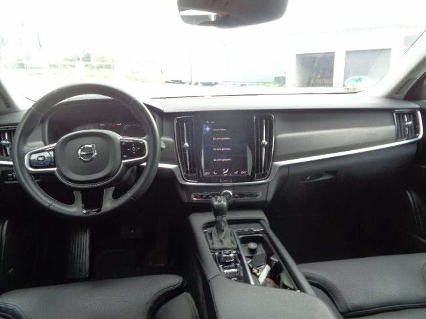 Volvo  Pro AWD
