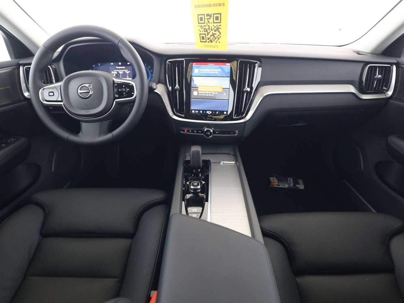 Volvo  Plus Dark*SD*AHK*BLIS*ACC*VOLL-LED*0,99% eff