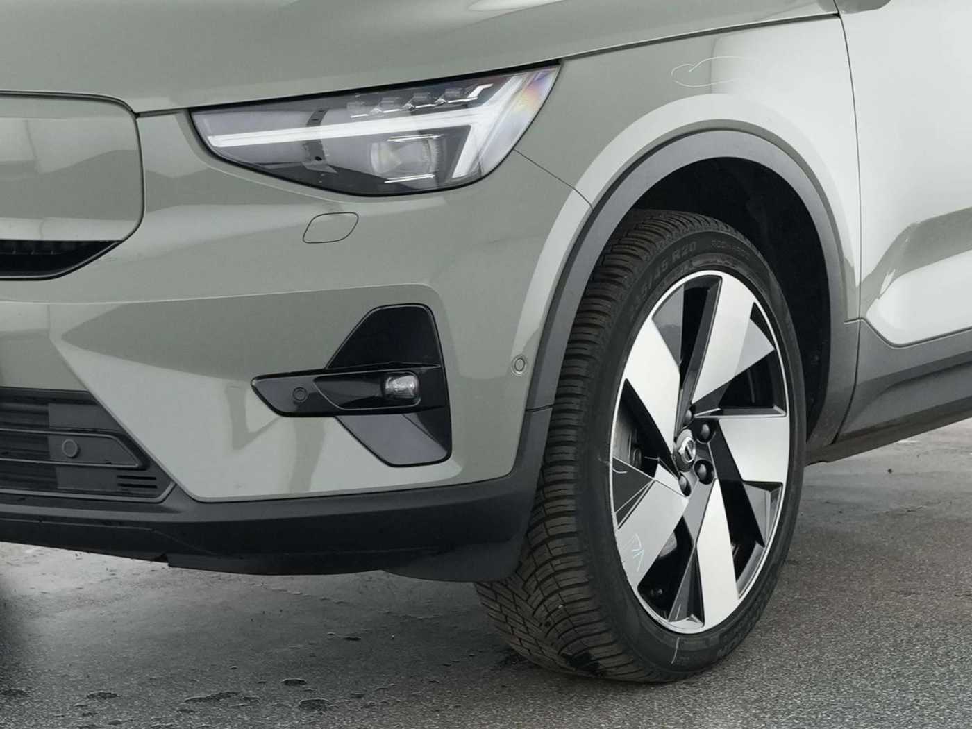 Volvo  1st Edition Recharge Pure Electric AWD