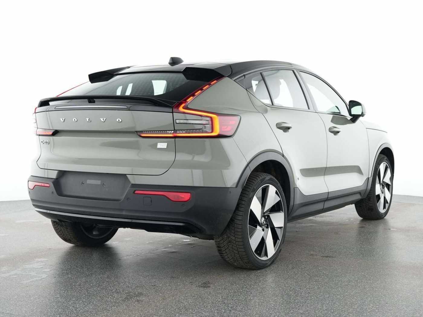 Volvo  1st Edition Recharge Pure Electric AWD
