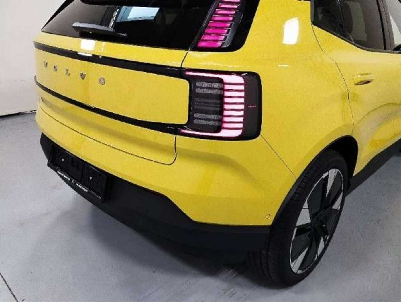 Volvo  TWIN Ultra AWD Pure Electric*0,99% eff.