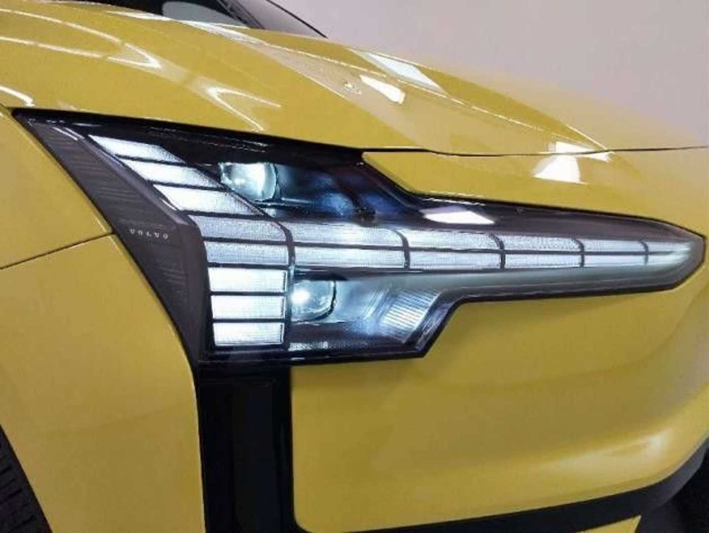 Volvo  TWIN Ultra AWD Pure Electric*0,99% eff.