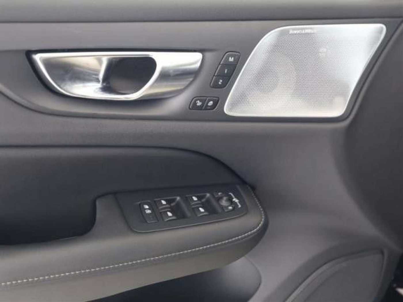 Volvo  Ultra Dark*360*BOWERS&WILINS*HUD*AHK*