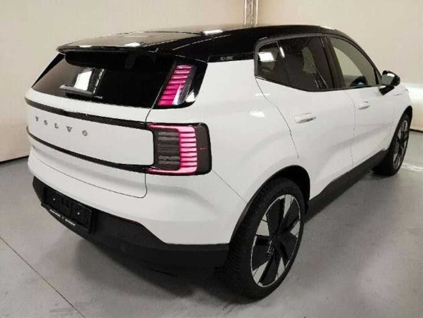 Volvo  Plus Pure Electric Extended Range *0,99%eff