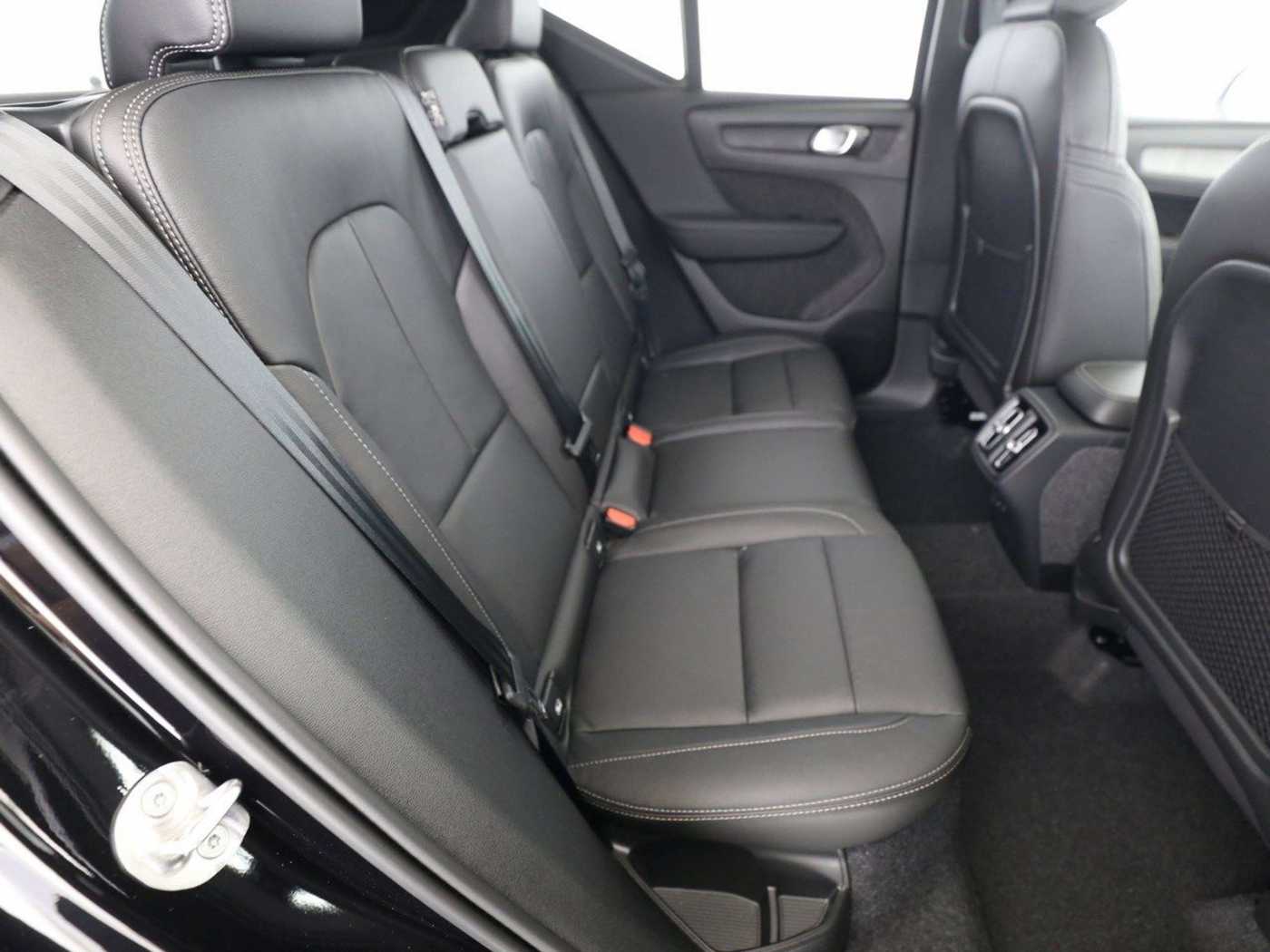 Volvo  B4 Ultra Dark*ACC*BLIS*VOLL-LED**0,99% eff.
