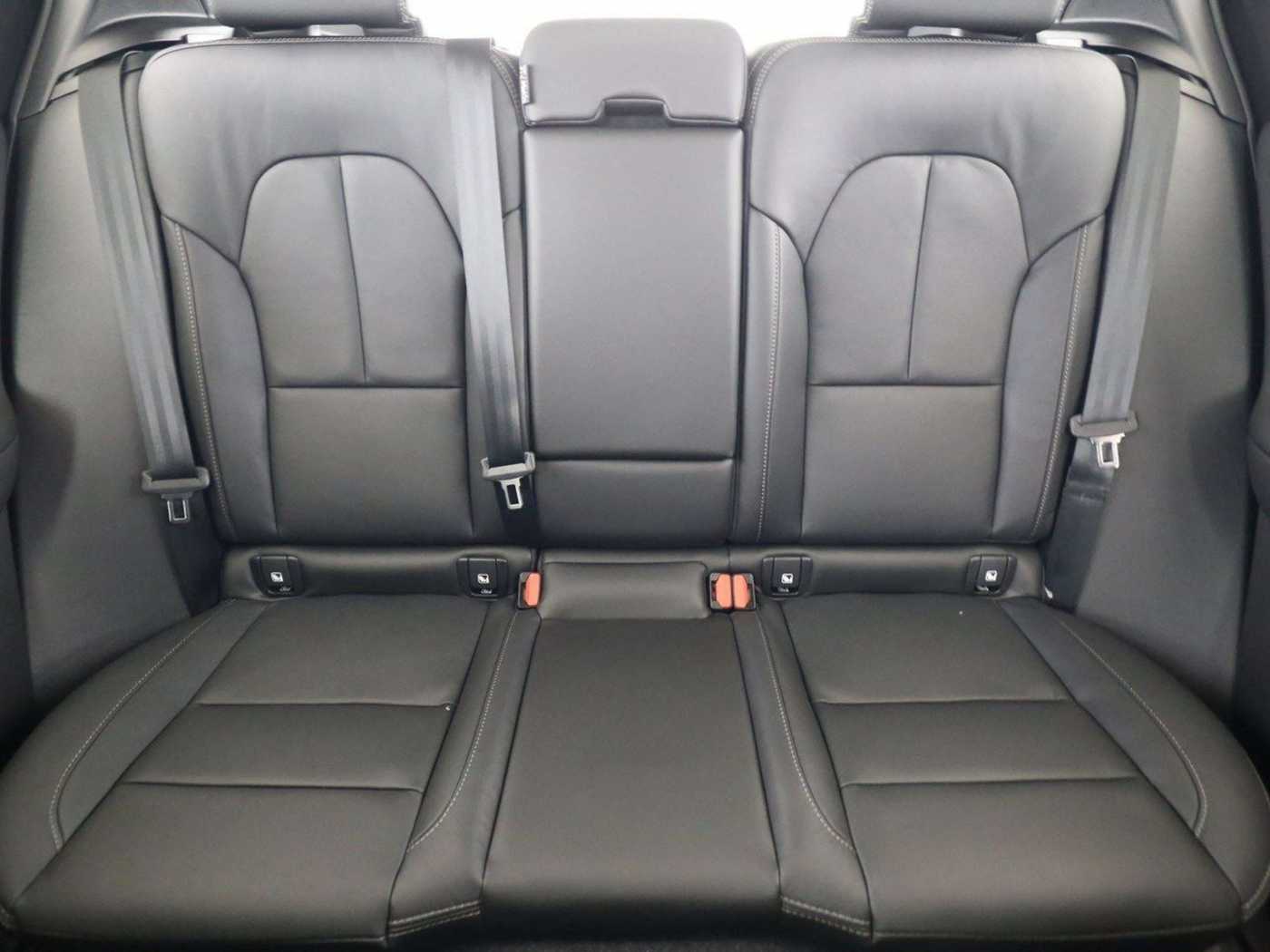 Volvo  B4 Ultra Dark*ACC*BLIS*VOLL-LED**0,99% eff.