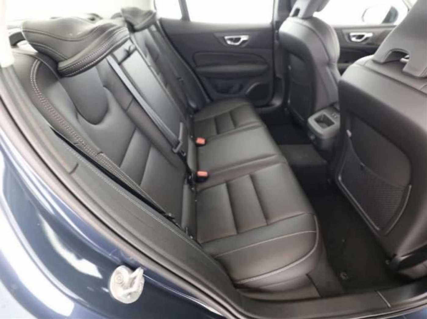 Volvo  Plus Dark*PANOSD*STH*360°