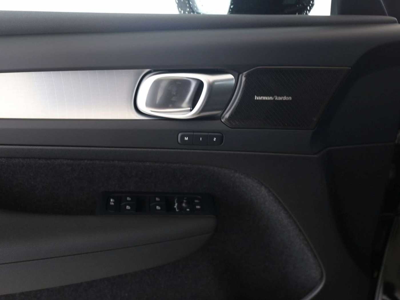 Volvo  Plus Dark*ACC*BLIS*PANODACH*360°PIXEL*0,99%