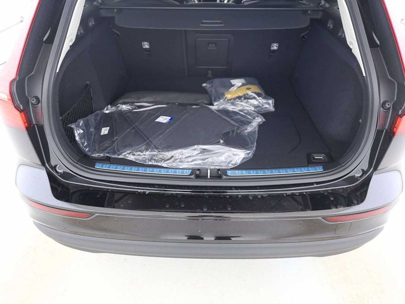 Volvo  Core*VOLL-LED*LEDER*E-SITZ*harman*ACC*BLIS*