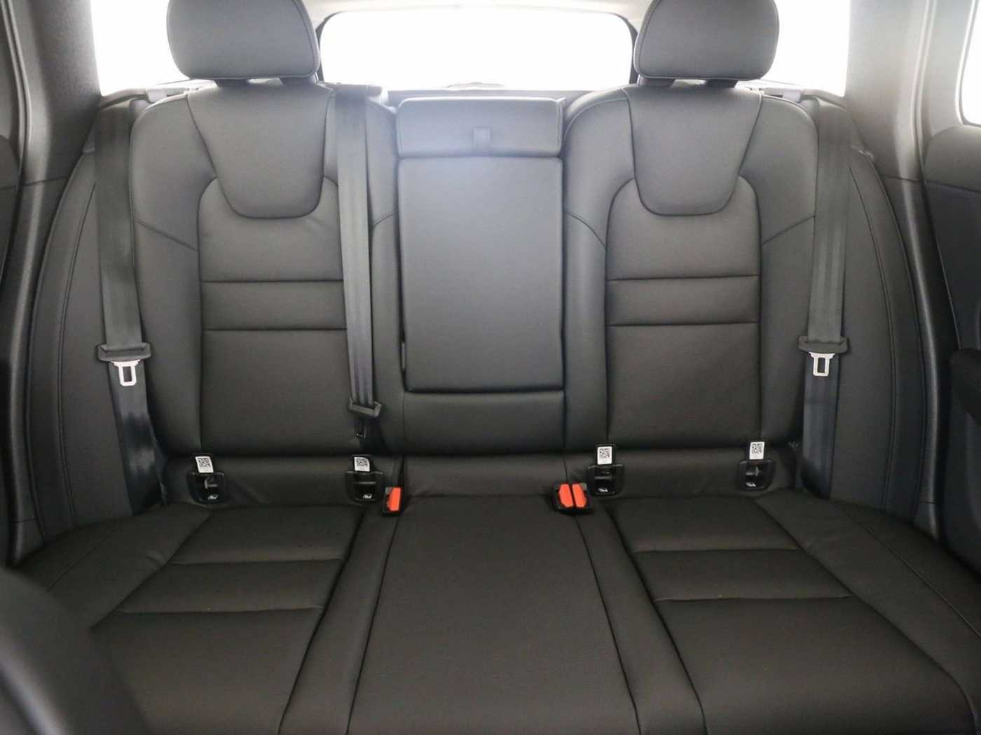 Volvo  B4 Core*ABSTANDSTEMPOMAT*BLIS*VOLL-LED*KAM