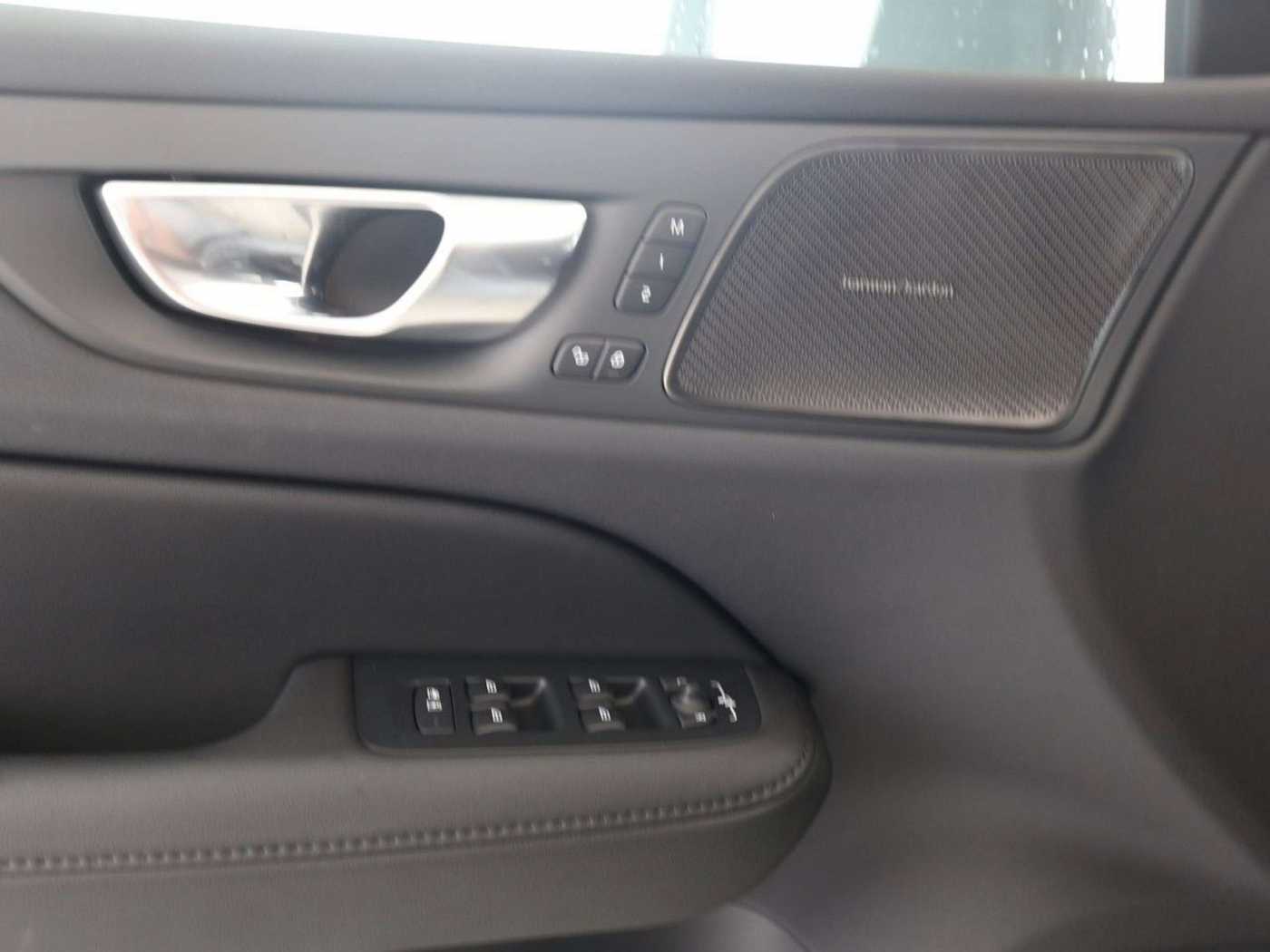 Volvo  B4 Core*ABSTANDSTEMPOMAT*BLIS*VOLL-LED*KAM