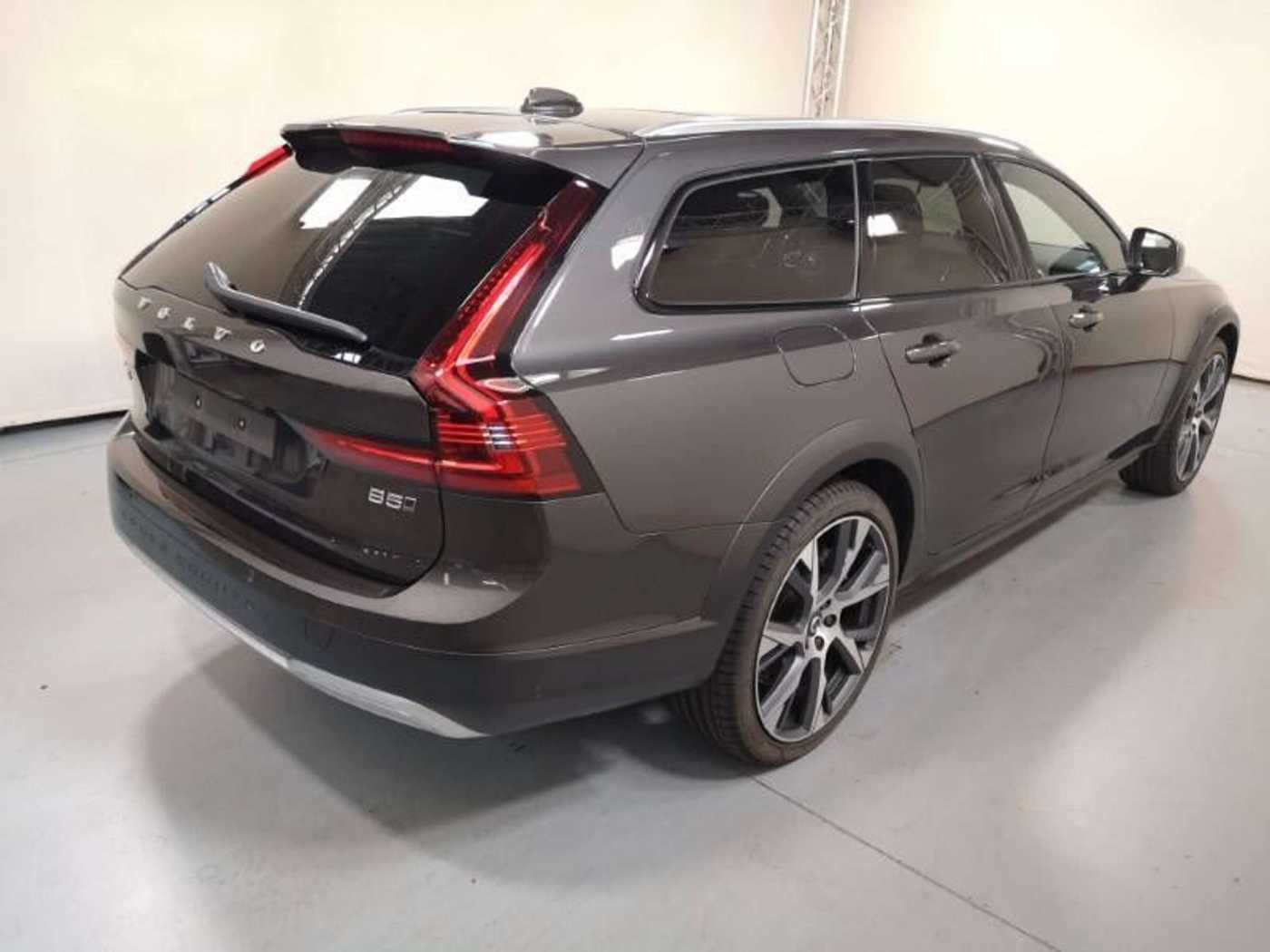 Volvo  Ultimate AWD*UPE € 90,350.-