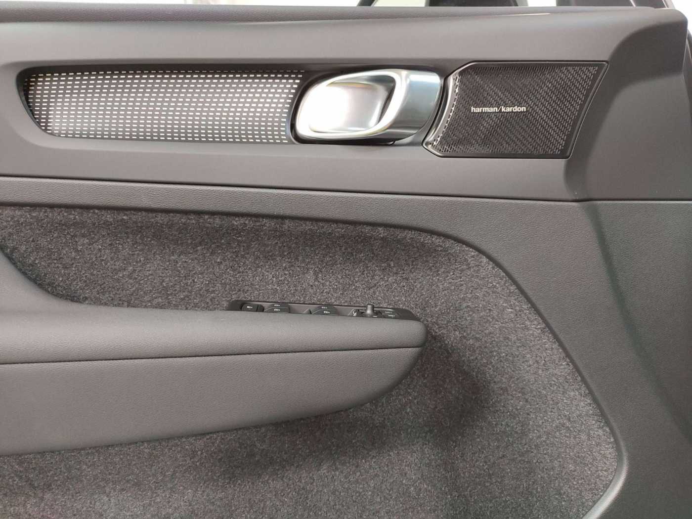 Volvo  R Design PLUG-IN HYBRID*A-RADAR*harman
