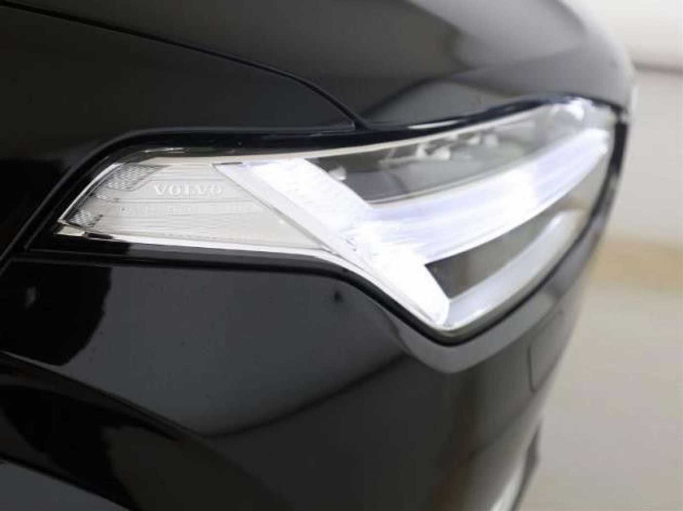 Volvo  Ultra Bright Recharge Plug-In Hybrid*AMBER