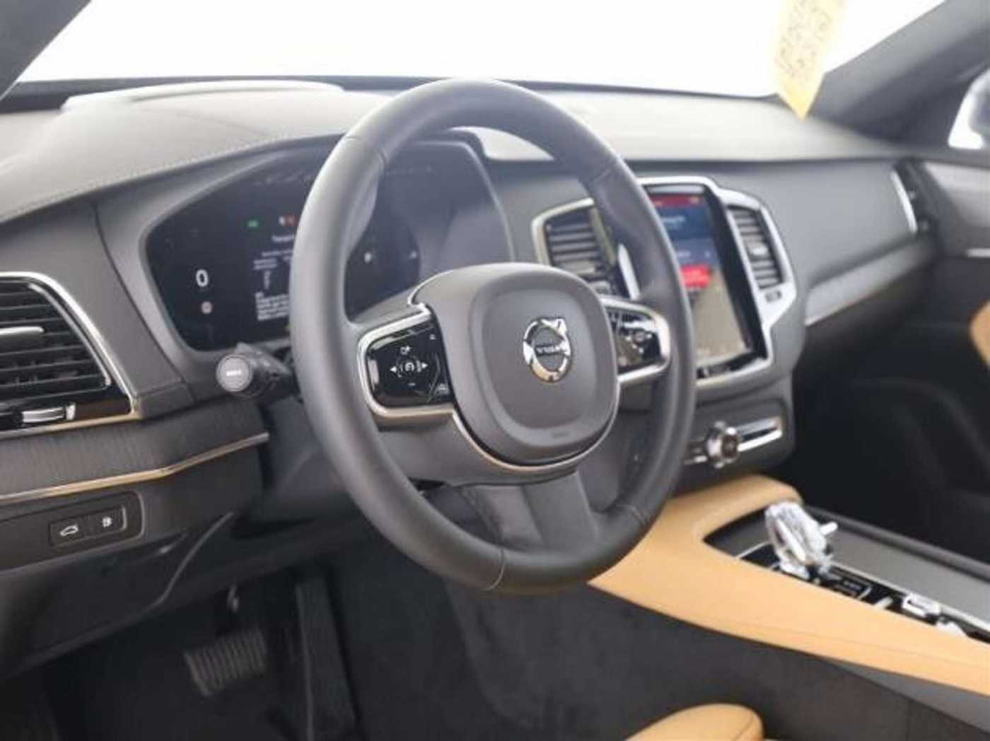 Volvo  Ultra Bright Recharge Plug-In Hybrid*AMBER