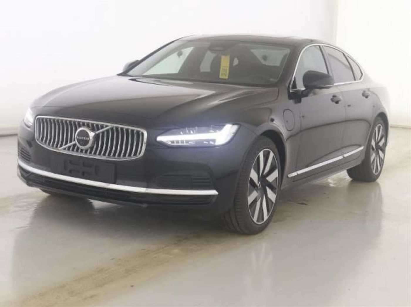 Volvo  Ultimate Bright Plug-In Hybrid*BOWERS*360