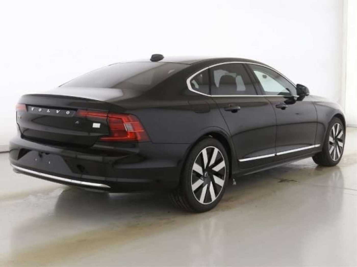 Volvo  Ultimate Bright Plug-In Hybrid*BOWERS*360