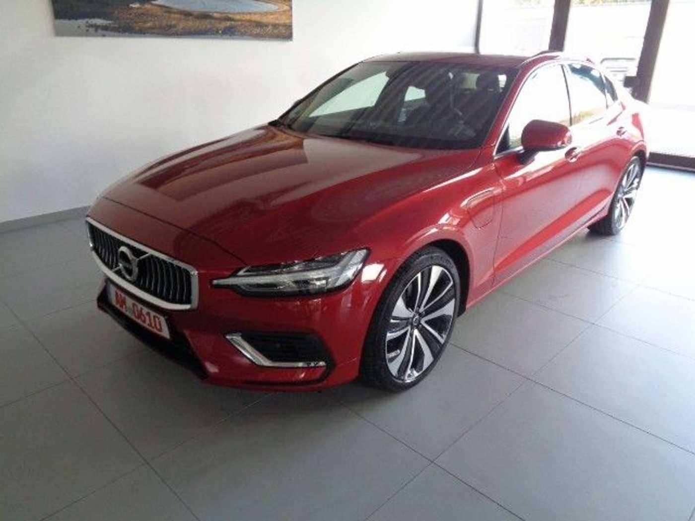 Volvo  Inscription Recharge Plug-In Hybrid AWD