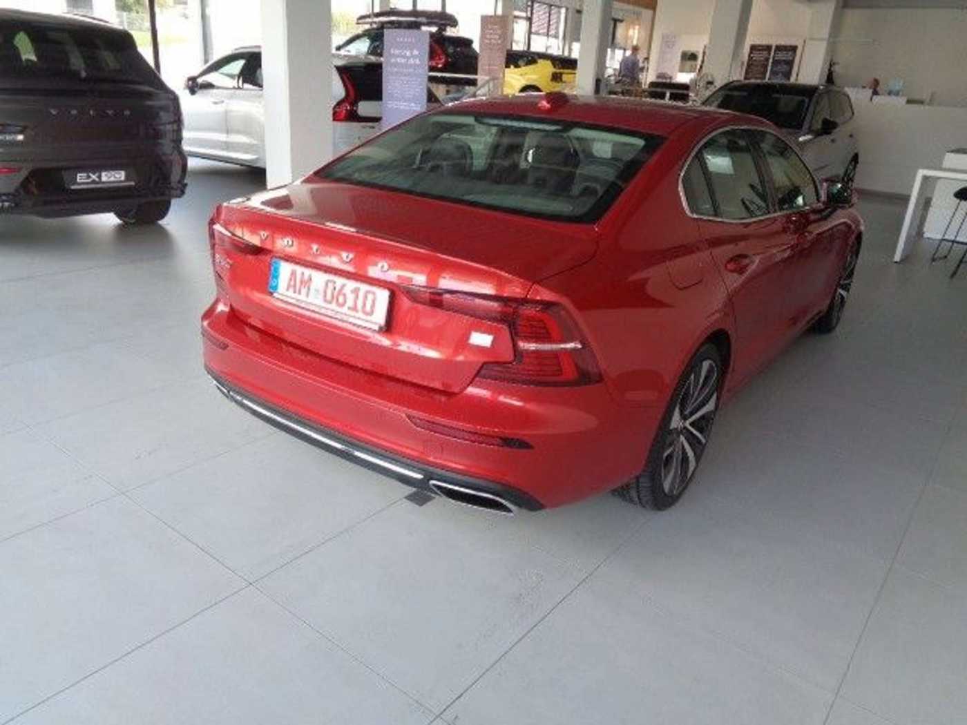 Volvo  Inscription Recharge Plug-In Hybrid AWD