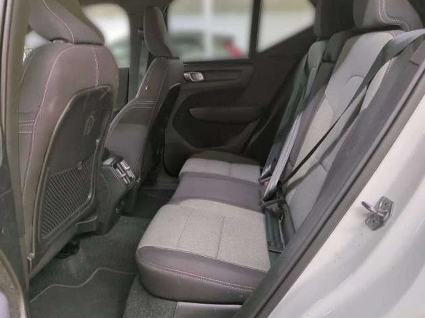 Volvo  Momentum Pro*ACC*BLIS*VOLL-LED*LH*19'*CAM