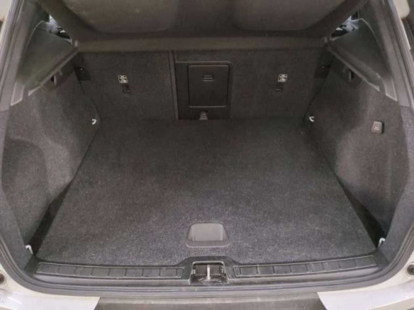 Volvo  Momentum Pro*ACC*BLIS*VOLL-LED*LH*19'*CAM