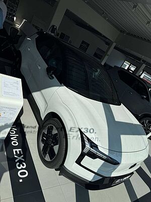 Volvo  Plus Pure Electric