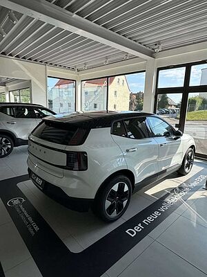 Volvo  Plus Pure Electric