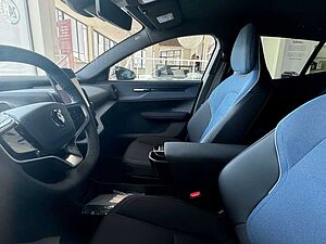 Volvo  Plus Pure Electric